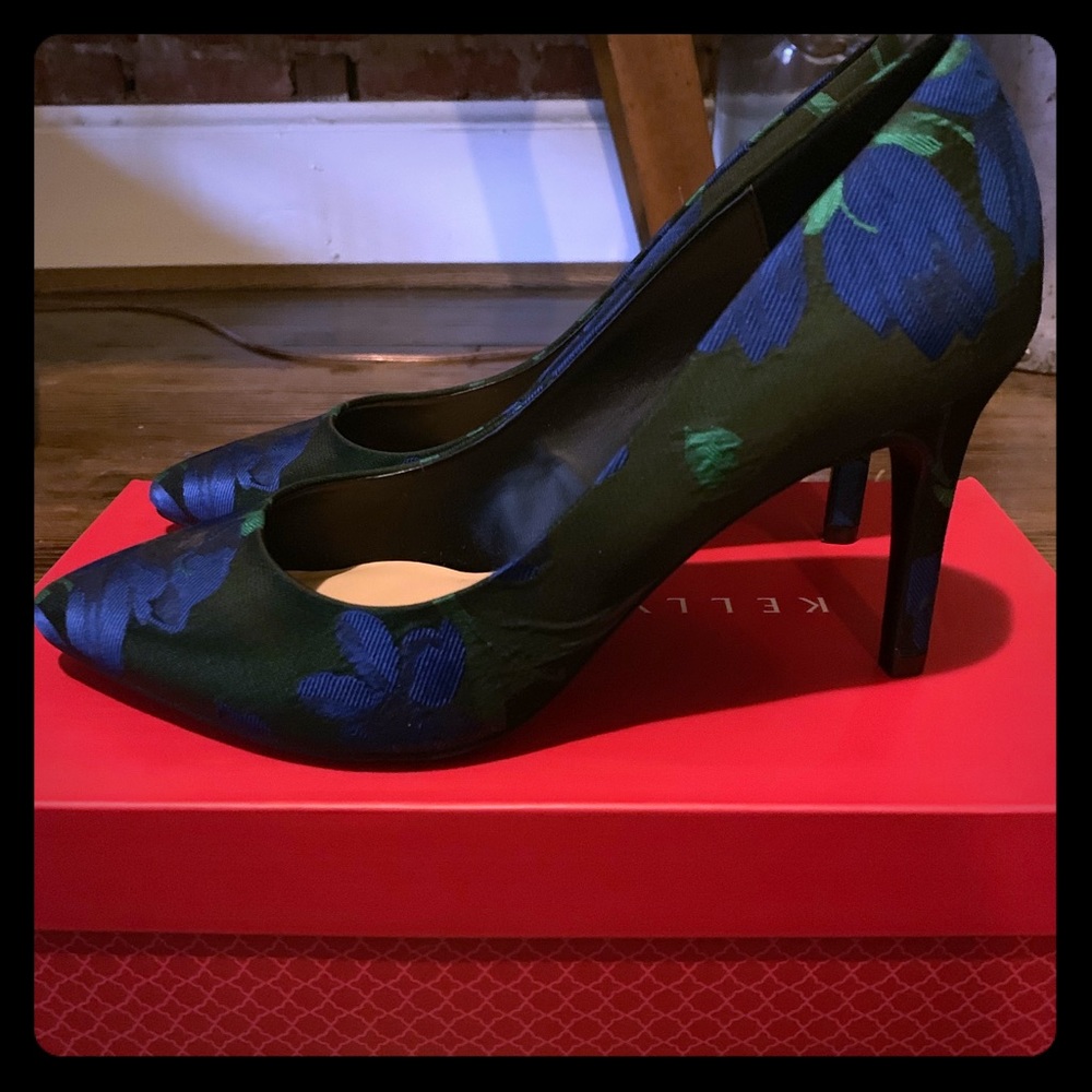 Kelly & Katie astivia pumps NEVER WORN